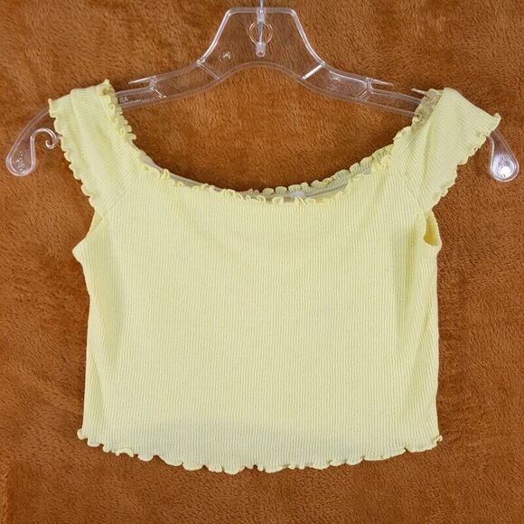 Me to We Tops - ME TO WE Womens Top XS Yellow Pullover Off Shoulder Crop Ribbed Lightweight